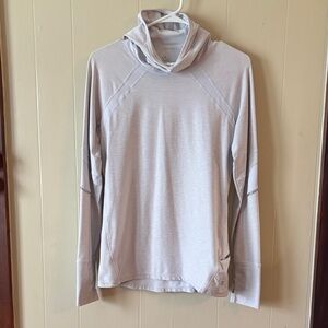 GAPFit Light Gray Hoodie workout. reflective strips
Zipper pocket. Thumb holes